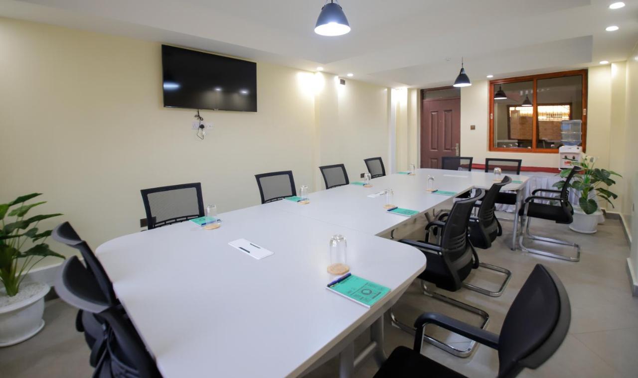Lantern Serviced Apartments ナイロビ エクステリア 写真